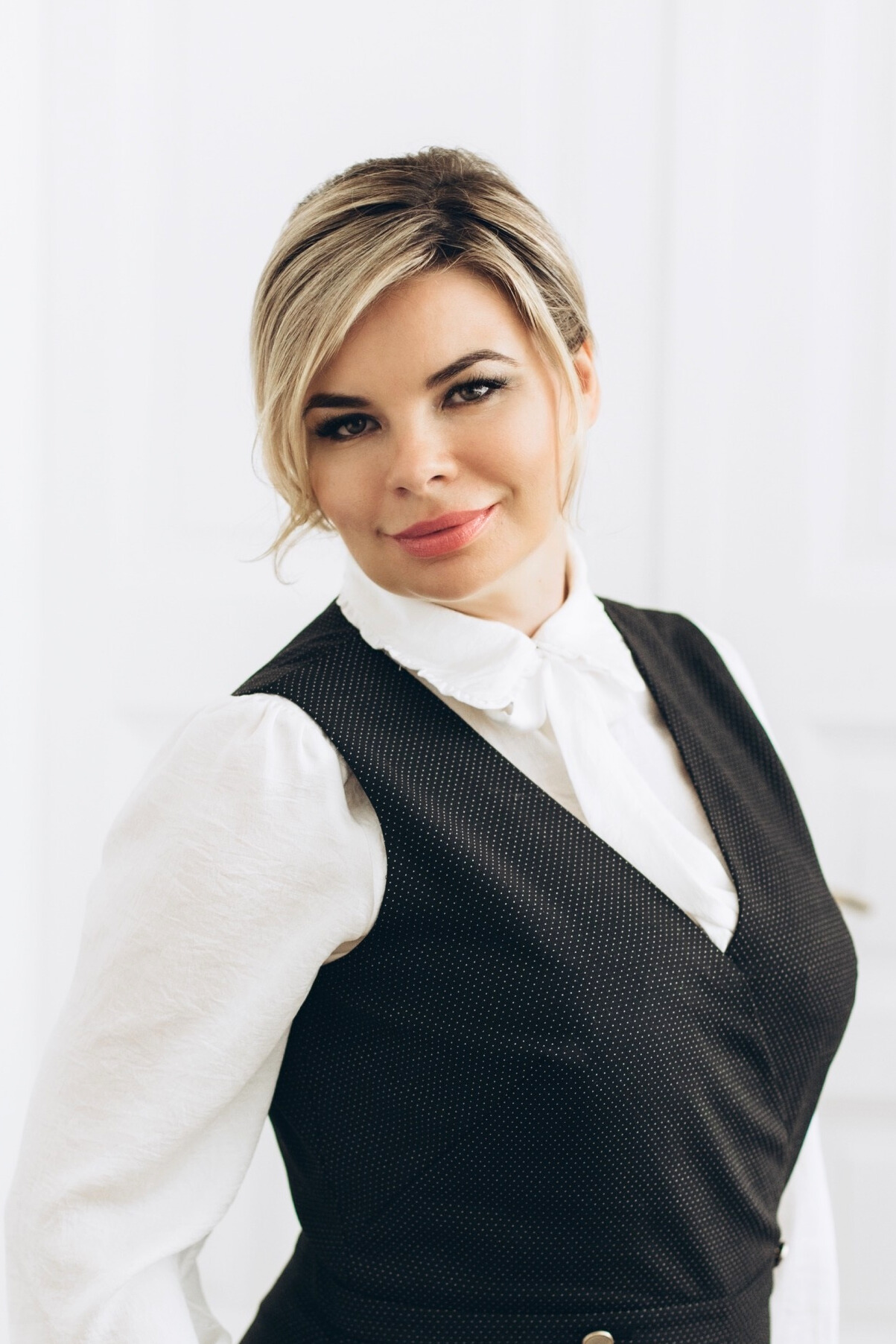 Анна Бажанова